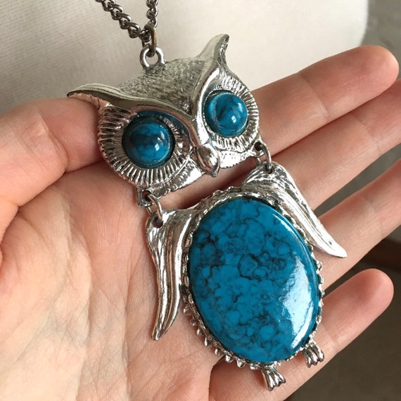 Big Retro Faux Turquoise Owl Pendant Necklace - image 1