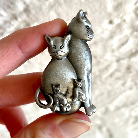 Torino Pewter Cat Jewelry Box with Necklace and Ea