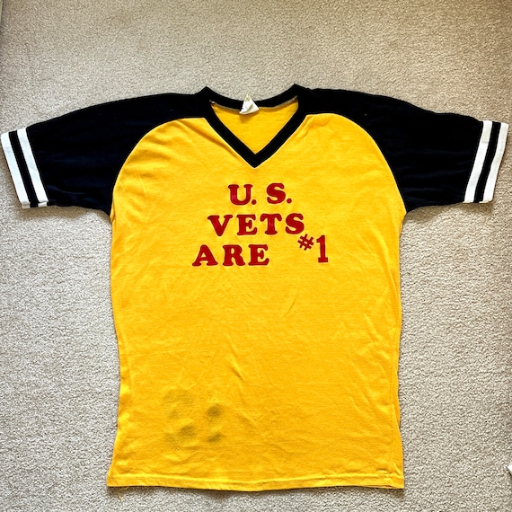 Vintage Yellow and Black Striped Veterans Sports … - image 1