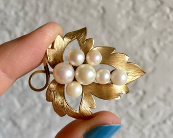 Vintage 14K Gold Filled Wells Grape Leaf and Genuine Pearl Brooch