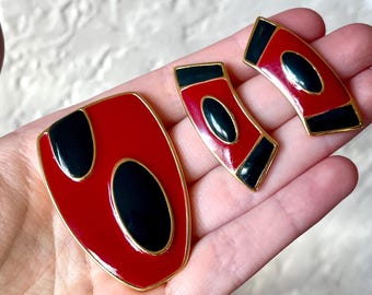 Vintage Monet Art Deco Abstract Revival Black and Red Enamel Gold Tone Brooch and Earring Set