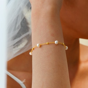 Real Natural Freshwater Pearl Bracelet,  Pearl Beaded Bracelet, Dainty 14k Gold Bracelet,Simple Bracelet, Bridesmaid Gift, Mothers day Gift