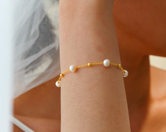 Real Natural Freshwater Pearl Bracelet,  Pearl Beaded Bracelet, Dainty 14k Gold Bracelet,Simple Bracelet, Bridesmaid Gift, Mothers day Gift