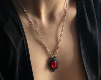 Colar de pedra da alma Devil May Cry 5, pingente de gema vermelha gótica, joia para jogos DMC 5, acessório de fantasia sombria estilo vintage para jogadores