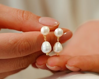 Minimalist Freshwater Pearls Earrings,  Stud Gold Pearl Earrings, Pearl Drop Earrings,Wedding Earrings, Bridal Earrings, Bridesmaid Gift