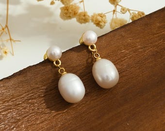 Minimalist Freshwater Pearls Earrings,  Stud Gold Pearl Earrings, Pearl Drop Earrings,Wedding Earrings, Bridal Earrings, Bridesmaid Gift