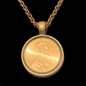 50周年記念限定コレクション メダルネックレス1974 ゴールド 50 Cent Coin 1974 Necklace - Etsy