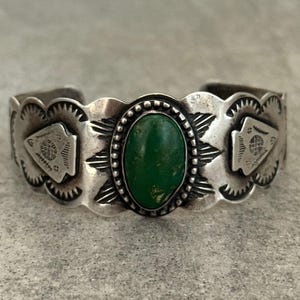 Vintage FRED HARVEY ERA Navajo Turquoise Thunderbird Sterling Bracelet 6.75 in