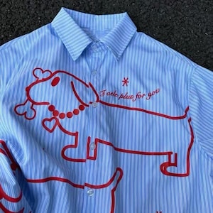 Camisa de manga corta con estampado de letras a rayas de estilo retro americano de verano