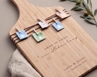 Geldgeschenk Hochzeit personalisiert – Geldgeschenk für Brautpaar, Schneidebrett mit Gravur aus Holz, Hochzeitsgeschenk Geld