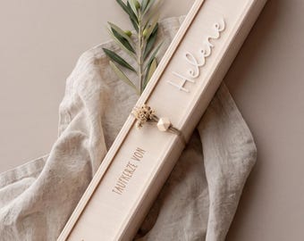 Taufgeschenk personalisiert – Taufkerzenbox aus Holz mit Namen, Taufkerze Aufbewahrung, Geschenk zur Taufe, Erinnerungsbox Taufe