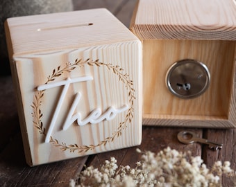 Spardose aus Holz personalisiert mit Schloss - Baby Geschenk, Spardose mit Namen, Geldgeschenk Sparschwein, Geschenk zur Geburt,Taufgeschenk