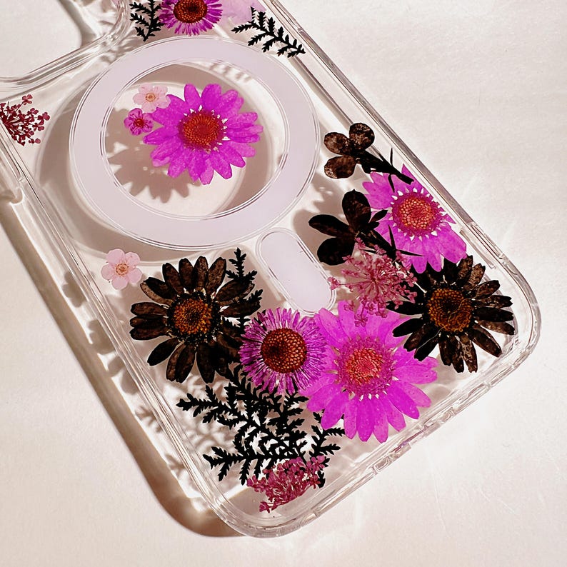 Custodia trasparente con fiori pressati MagSafe per iPhone 17 Air 16 e 15 14 13 12 Pro Max e custodie Ultra Floral per Samsung S 23 24 25 26 immagine 20