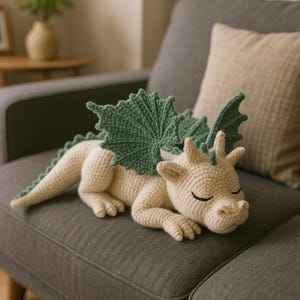 Gehaakt patroon slapende draak: amigurumi-pluche met vleugels (pdf-patroon)