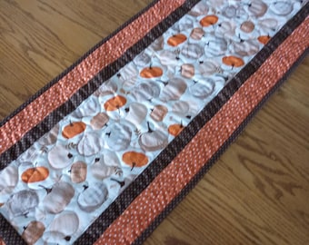 Quilted Table Runner, Halloween Runner, Fall Table Runner, Quilted Halloween Pumpkin Runner, Thanksgiving runner, 14 x 38 inches