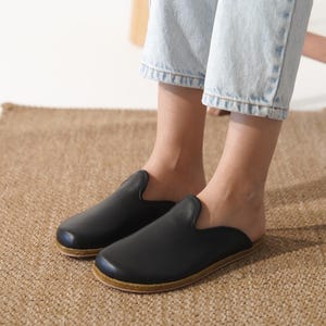 Black Barefoot Sandals for Women – Healthy Walking, Wide Toe, Flexible Sole, Soft Leather Comfort, Minimalist Summer Design
