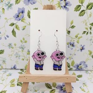 Boucles d'oreilles drôles en résine Shrinkydink, amis souriants, faites main
