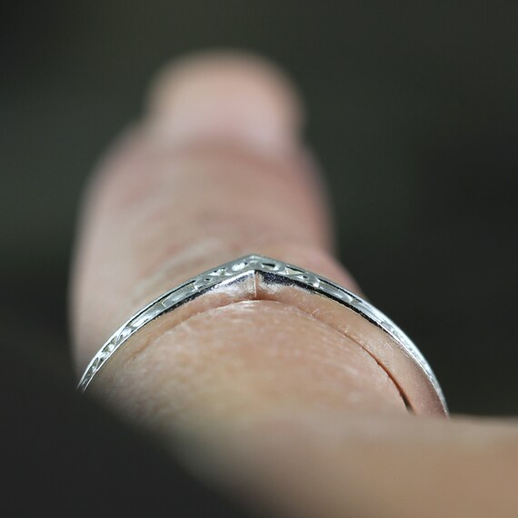 V Shape Wedding Band Country Western Style Chevron Ring Etsy