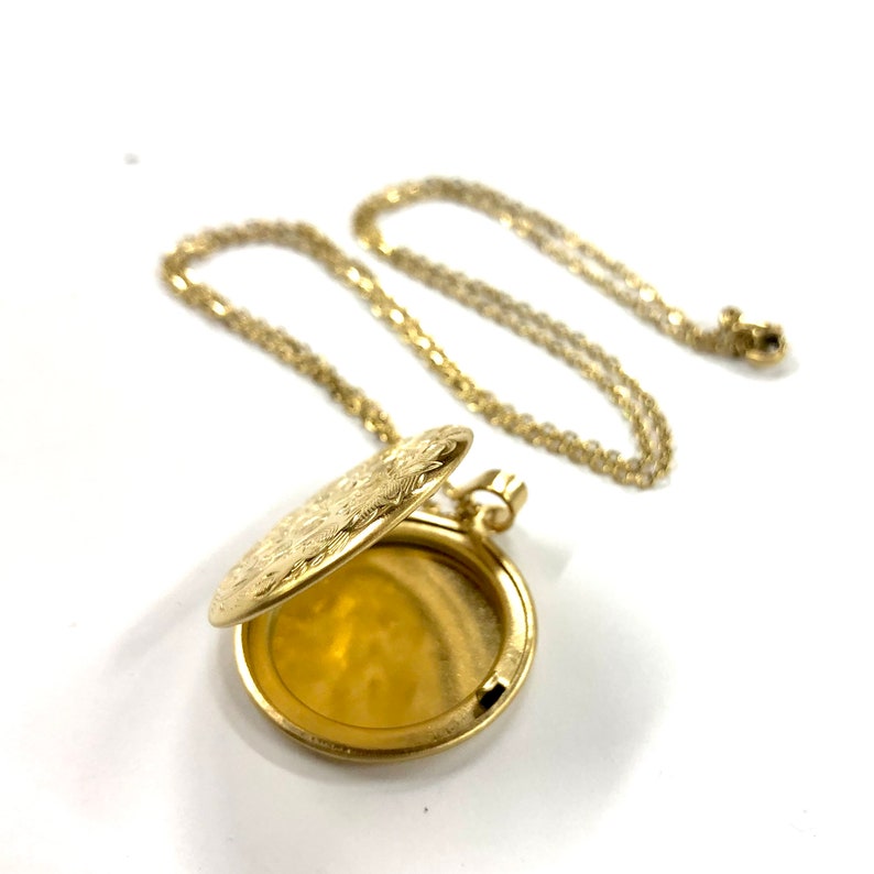 Keepsakes Personalized Jewellery Yellow or Silver Necklace and Pendant Available in Rose Personalized Stainless Steel Locket