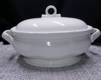 LOVELY Mikasa Vintage French Countryside Covered Serving Dish - Elegant White Stoneware for Classic Dining