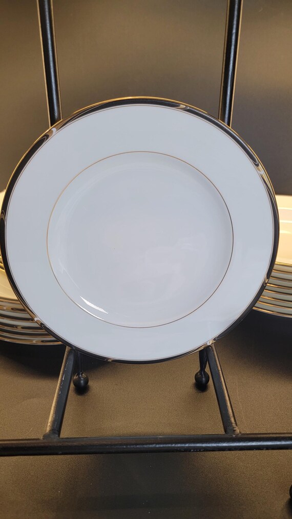 MCM Academy by Mikasa Elegant White Bone China (gold Trim, 1987