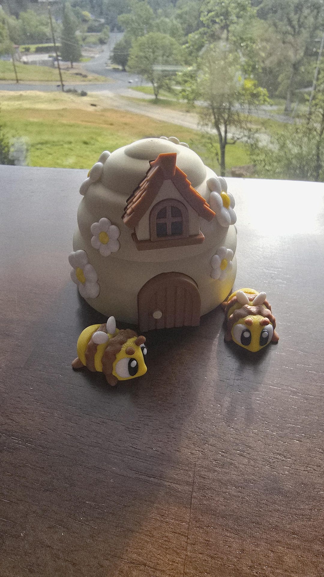 Adorable 3D Printed Beehive With Two Honey Bees – Cute Bee Decor for ...