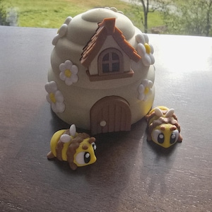 Entzückender 3D gedruckter Bienenstock mit zwei Honigbienen - Niedliches Bienen Dekor für jeden Anlass
