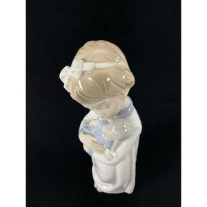 Vintage NAO Lladro Figurine | Girl in Nightgown with Doll image 6