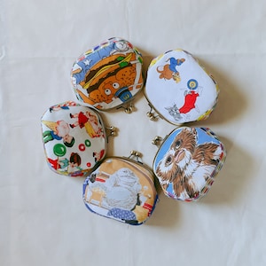 Prześcieradło vintage 12,5 cm Kisslock Framed Clasp Gamaguchi Pouch Upcycle Gift Gizmo Snoopy McDonald's Star Wars Tom Jerry Michael Miller