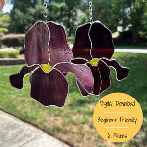 Blooming Iris Stained Glass Pattern - Beginner Friendly!