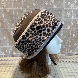 Adult Minky Fleece Black PILLBOX Hat, Women&#39;s winter Fleece Hat, Women&#39;s Pillbox Hat