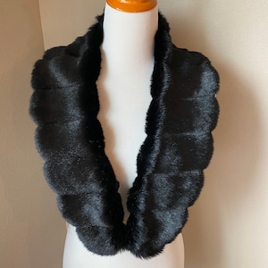 Faux Fur COLLAR,  Women&#39;s Fur Neckwarmer, Mink Fur Collar, Black Faux Fur Collar