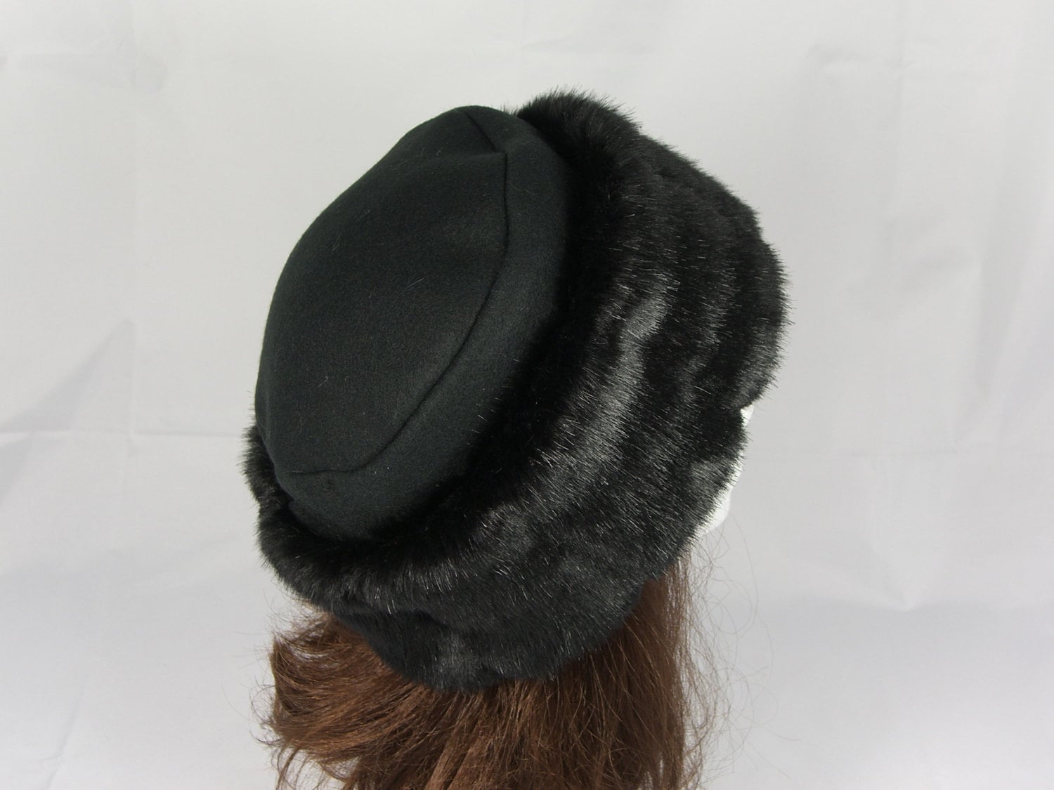 Black Wool Blend Women\'s Fur-Trim Pillbox Hat Toteme Shearling pillbox hat Toteme main image 2