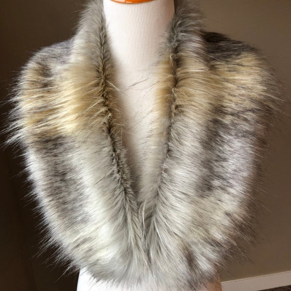 Faux Fur COLLAR,  Women's Fur Neckwarmer, arctic wolf stone Fur Collar, Wolf Faux Fur Collar