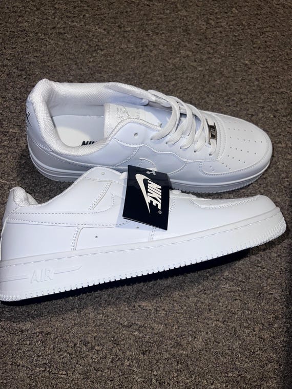 Tennis never worn Practically new - image 2