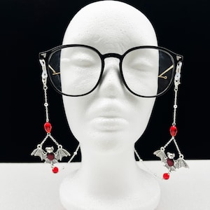Bat pendant eyeglass chain, Gothic eyeglass chain, Glasses chain, eyeglass accessories