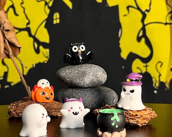 Halloween Decor, Cute Ghost Figurines, Tiny Resin Ghosts, Pumpkin & Witch Hat Ornaments, Spooky Desk Decor, Mini Halloween Gifts