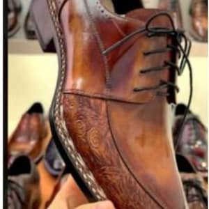 Handmade oxfords, Leather oxford shoes, Handcrafted oxfords, Men&#39;s oxford shoes, Vintage oxford shoes, Custom leather oxfords, Hand-stitched