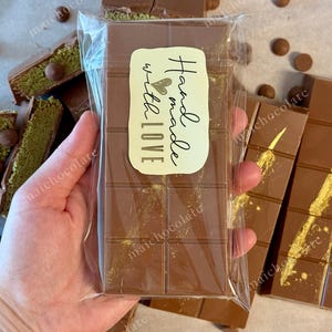 Handmade Dubai Kunafa Chocolate Bar, Pistachio Cream