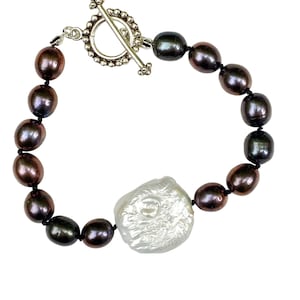 White Baroque and Peacock Oval Pearl Bracelet