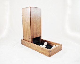 Tour de dés Moon Dog – Noyer noir | Lanceur de dés | Tour de dés en bois | Donjons et dragons | Fabriqué à la main | Fabriqué par l'homme | Fabriqué par l'homme