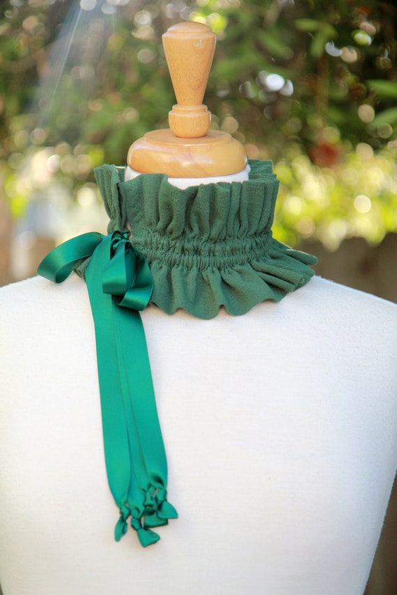 Victorian Fashion Collar in Hunter Green - Burlesque, Edwardian, Elizabethan, or Gothic Style Choker Collars and Neck Ruffs - Lots of Colors