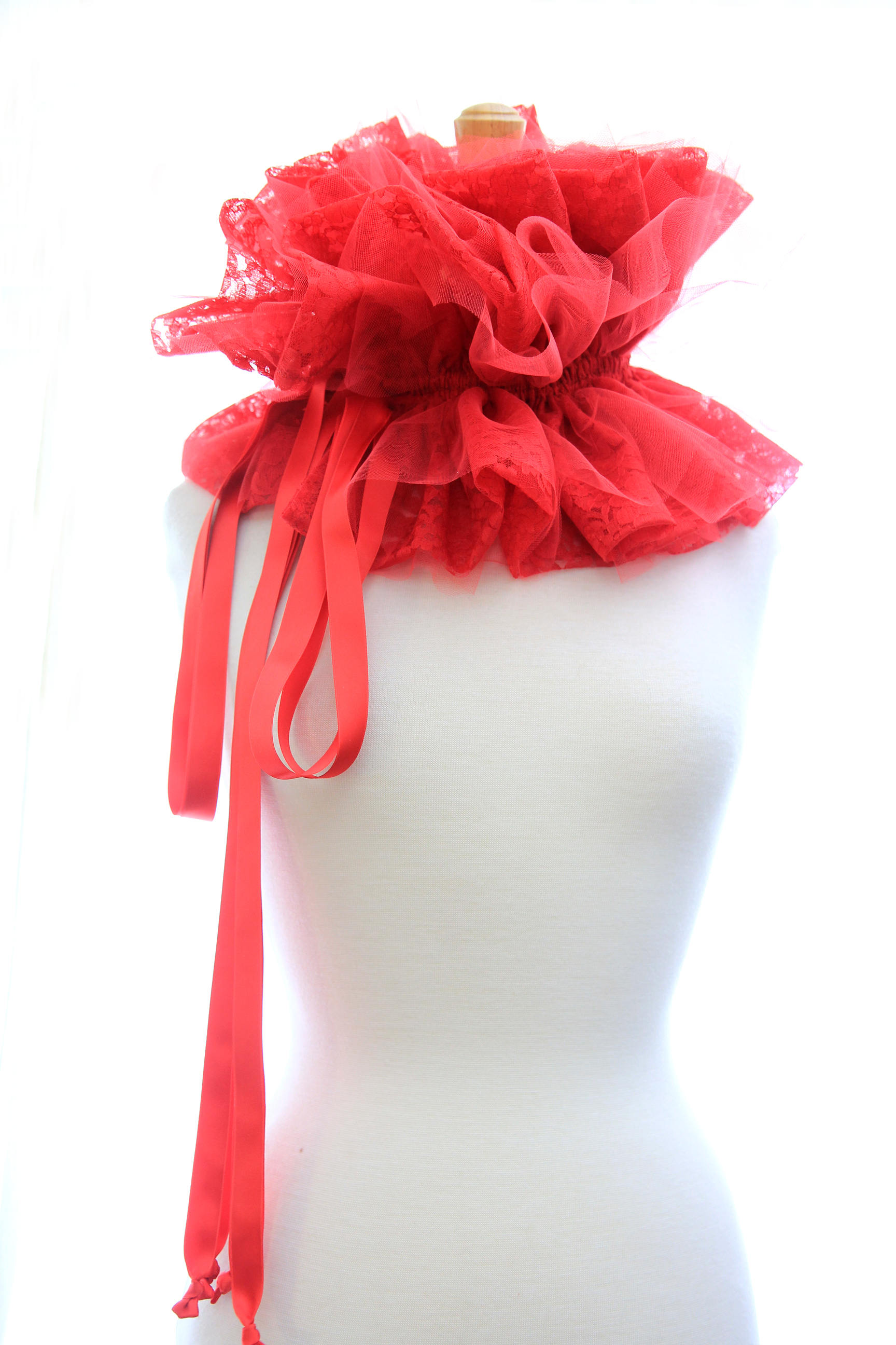 Red Neck Ruff Lace and Tulle Neck Ruff in Red - Elizabethan Fashion Ruffs - Victorian ...