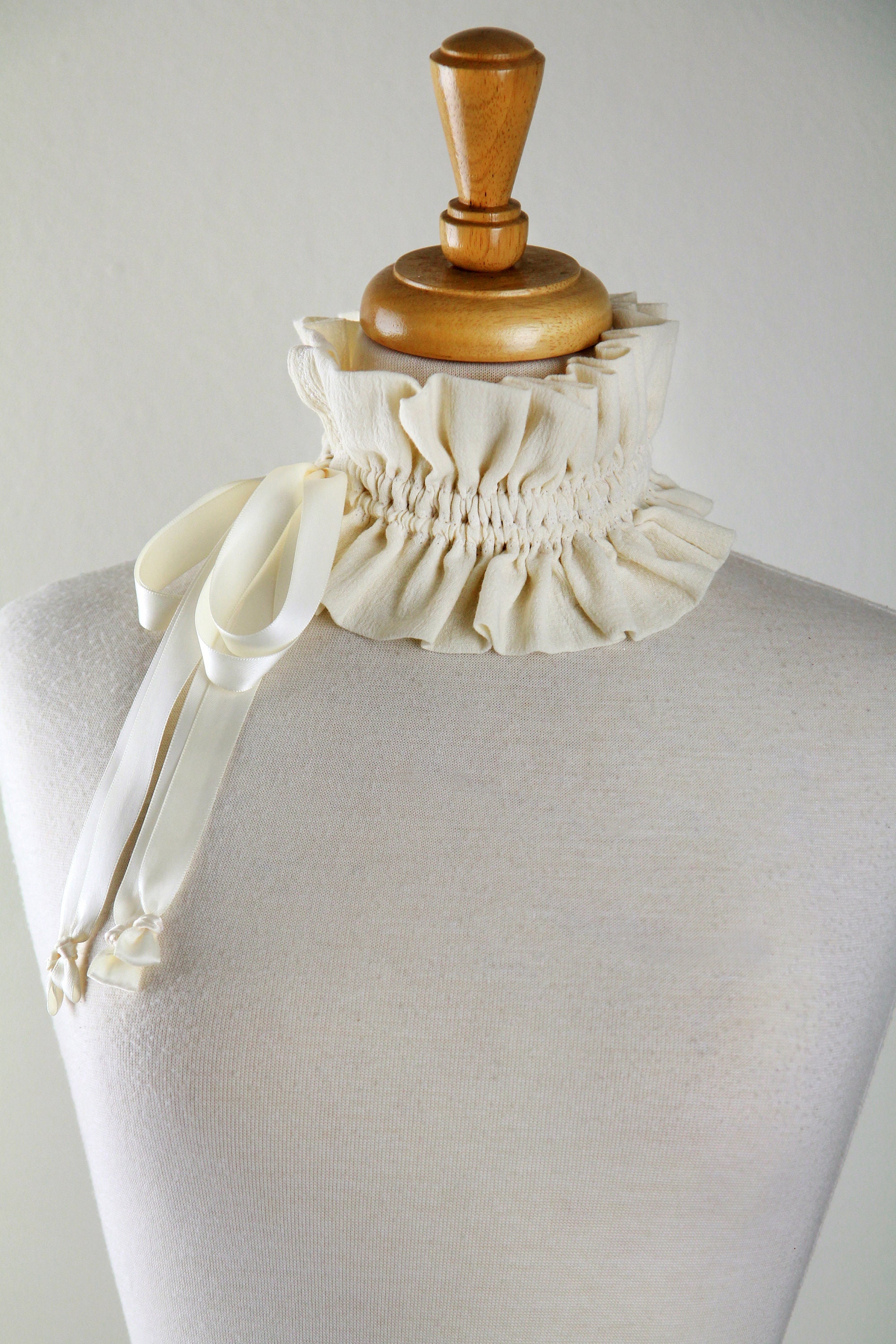 Victorian or Edwardian Collar in Ivory Cotton Gauze - Wedding Choker - Cosplay Neck Ruff - Off White - Cream - Lots of Colors