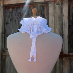 White Ruff Neck White Lace Neck Ruff - Statement Collar in Elizabethan, Edwardian, or ...