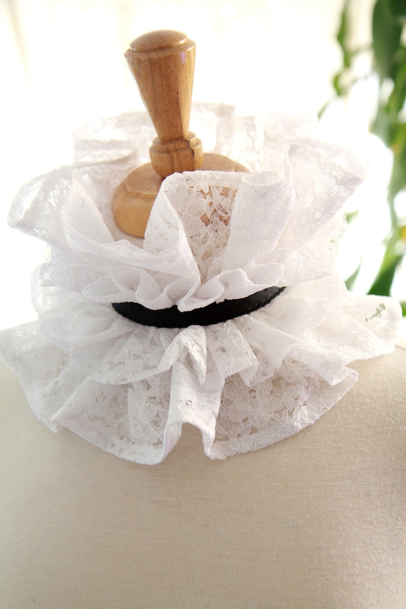 White Lace Collar with Black Ties - White and Black Choker Collar - Elizabethan Ruff or Victorian Style Collar - Edwardian Collar