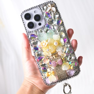 Handmade Crystal Flower Phone Case: iPhone 16/17 Pro Max, Galaxy