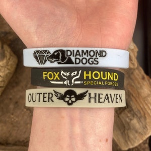 Braccialetti Metal Gear Solid / Braccialetti in silicone / Foxhound Outer Heaven Big Boss Diamond Dogs ispirato