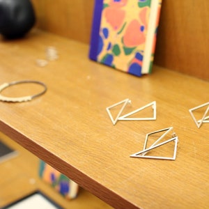 Silver triangle earring, minimal, geometric image 4