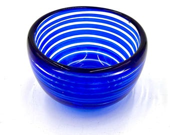 大きな吹きガラスボウル：コバルトブルー - Etsy 日本